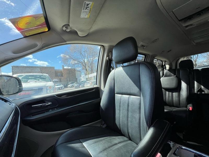 Chrysler Town & Country Touring 2016