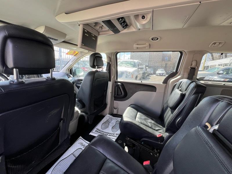 Chrysler Town & Country Touring 2016