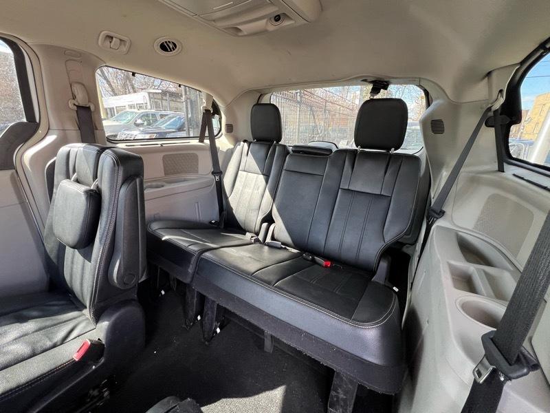 Chrysler Town & Country Touring 2016