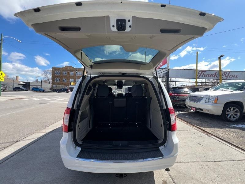 Chrysler Town & Country Touring 2016