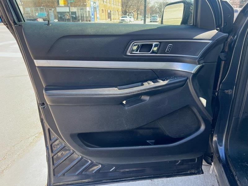 Ford Explorer XLT 4WD 2017