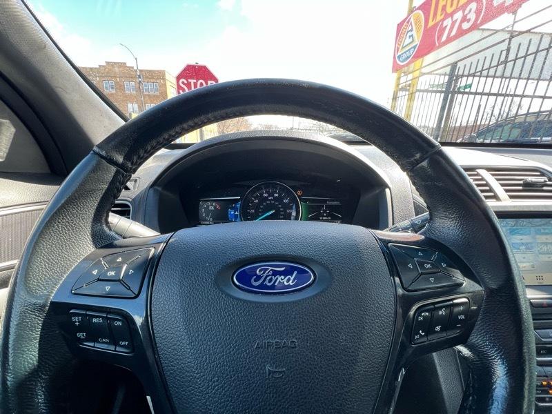 Ford Explorer XLT 4WD 2017