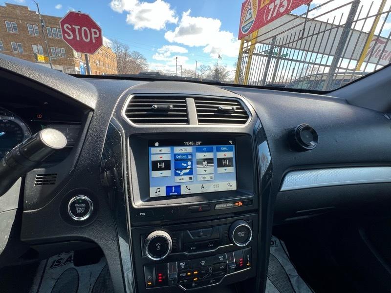 Ford Explorer XLT 4WD 2017