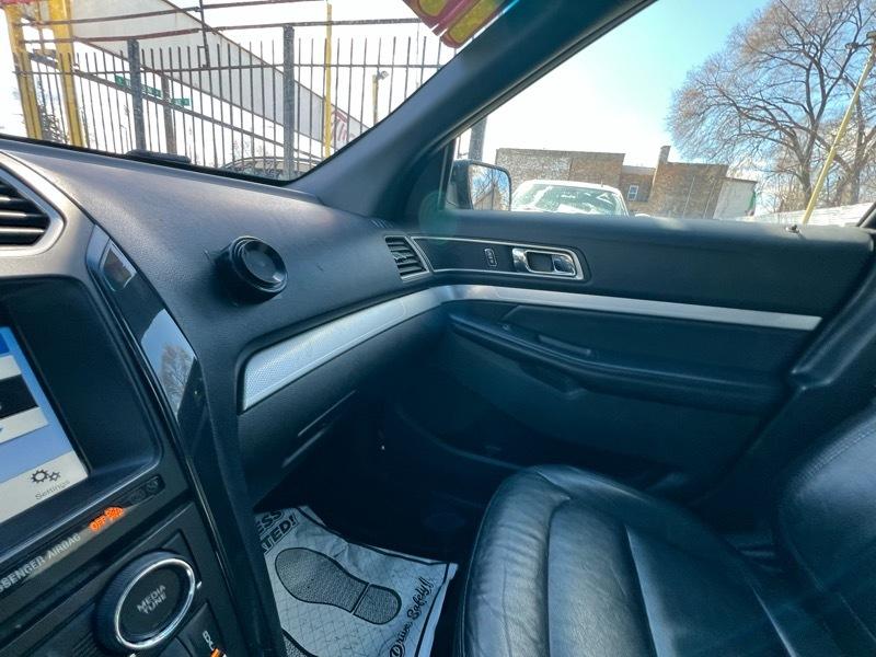 Ford Explorer XLT 4WD 2017