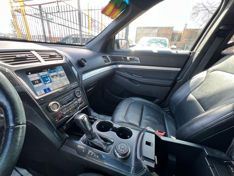 Ford Explorer XLT 4WD 2017