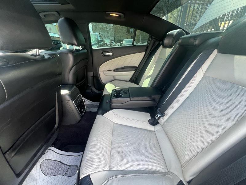 Dodge Charger SXT Plus 2018