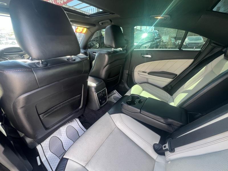 Dodge Charger SXT Plus 2018