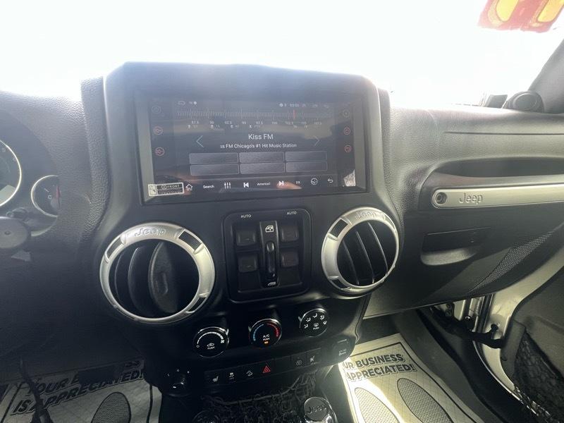 Jeep Wrangler Unlimited Sahara 4WD 2014