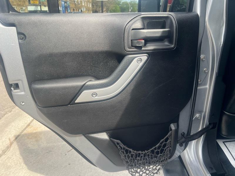 Jeep Wrangler Unlimited Sahara 4WD 2014