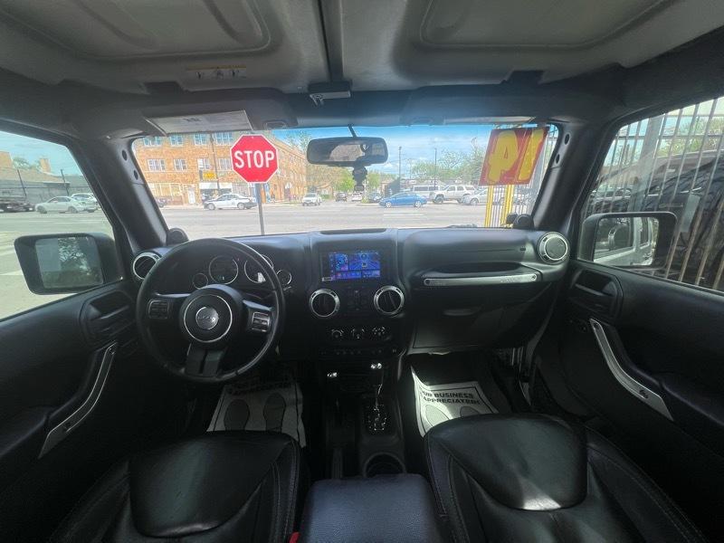 Jeep Wrangler Unlimited Sahara 4WD 2014