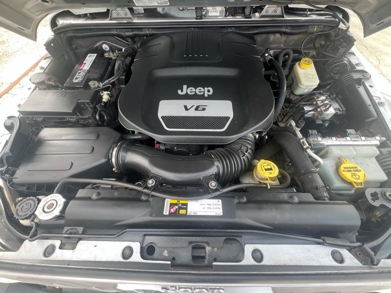 Jeep Wrangler Unlimited Sahara 4WD 2014