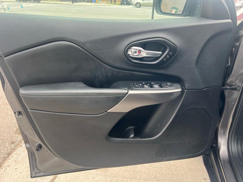 Jeep Cherokee Limited FWD 2019