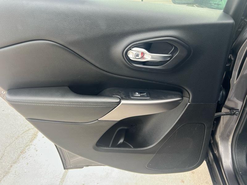 Jeep Cherokee Limited FWD 2019