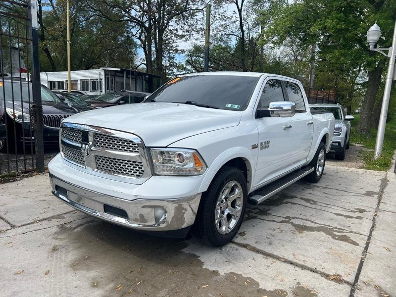 RAM 1500 Laramie Crew Cab SWB 4WD 2017