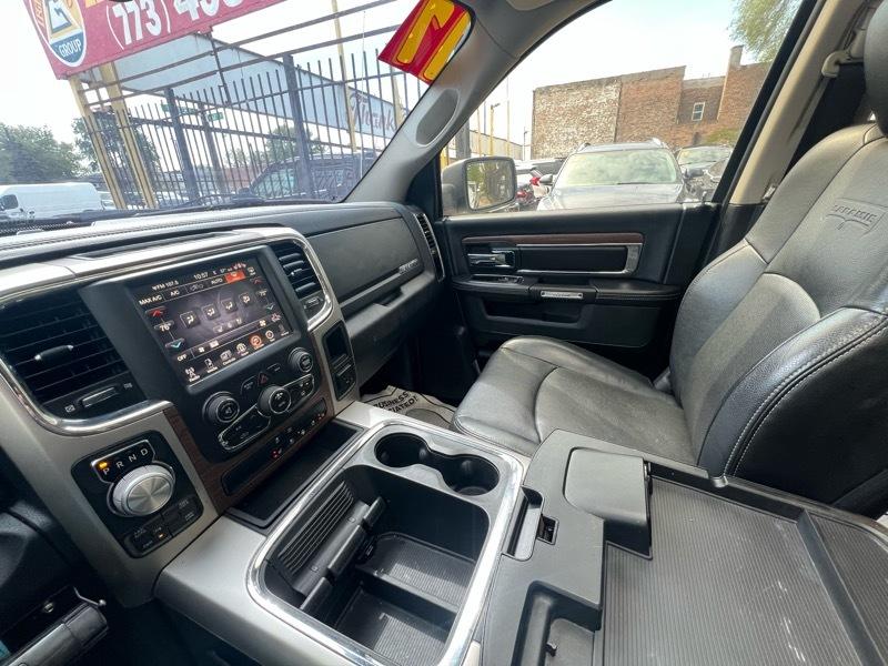 RAM 1500 Laramie Crew Cab SWB 4WD 2017