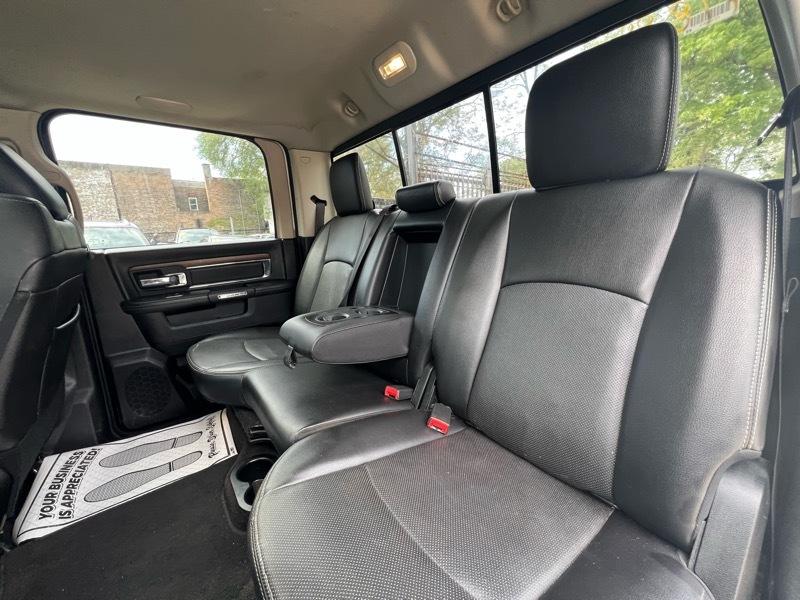 RAM 1500 Laramie Crew Cab SWB 4WD 2017