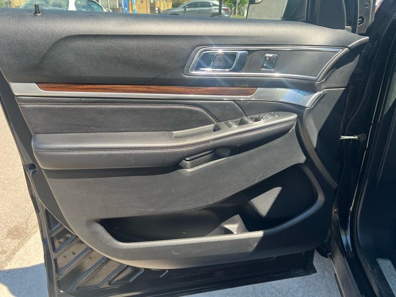 Ford Explorer Limited 4WD 2017