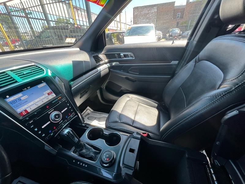 Ford Explorer Limited 4WD 2017