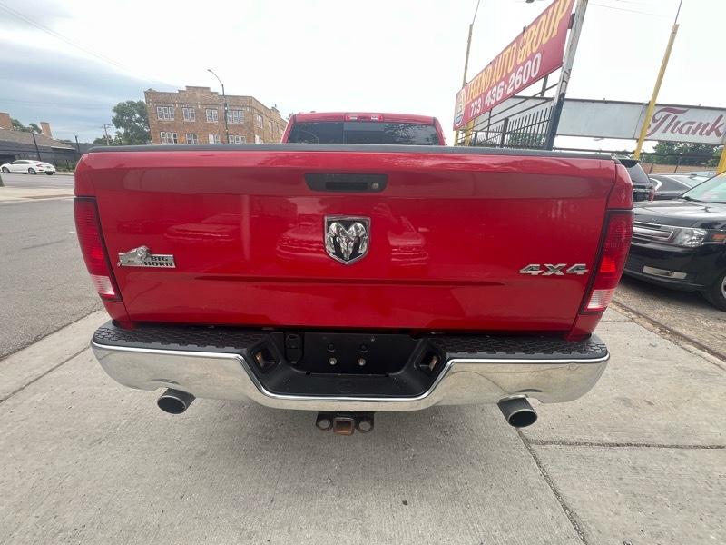 RAM 1500 SLT Quad Cab 4WD 2016