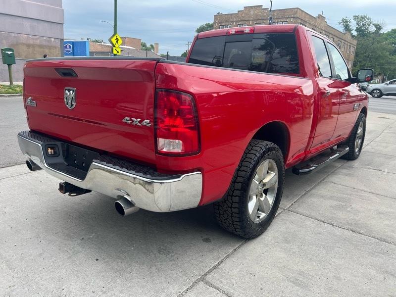 RAM 1500 SLT Quad Cab 4WD 2016
