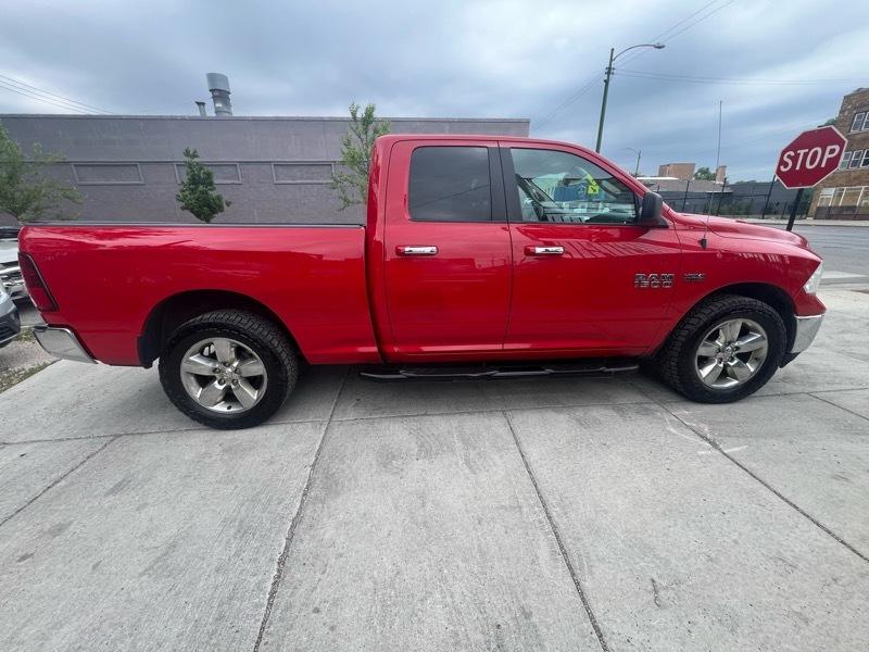 RAM 1500 SLT Quad Cab 4WD 2016