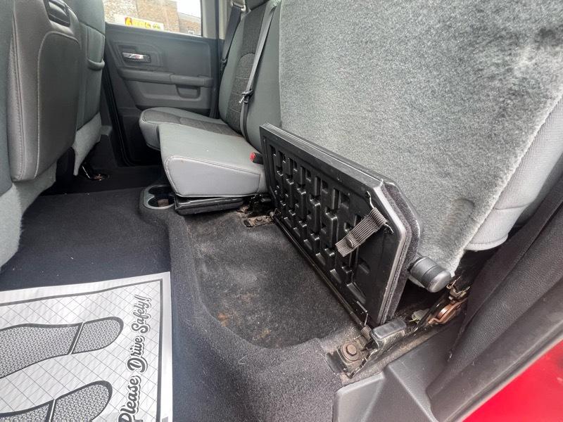 RAM 1500 SLT Quad Cab 4WD 2016