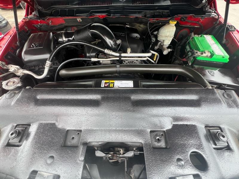 RAM 1500 SLT Quad Cab 4WD 2016