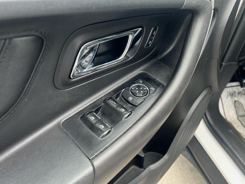 Ford Taurus SEL FWD 2015