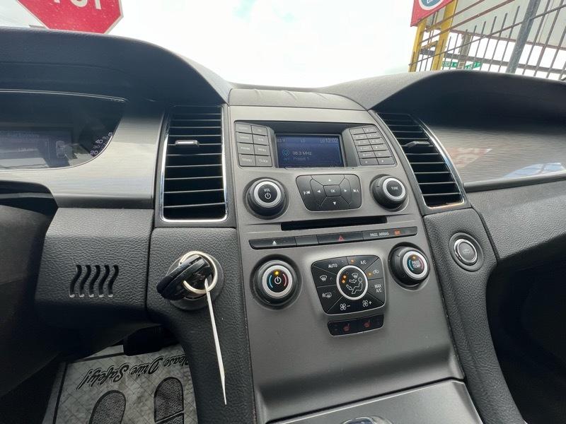 Ford Taurus SEL FWD 2015