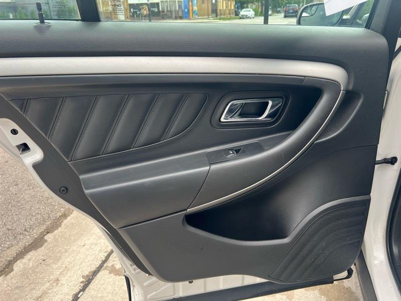 Ford Taurus SEL FWD 2015