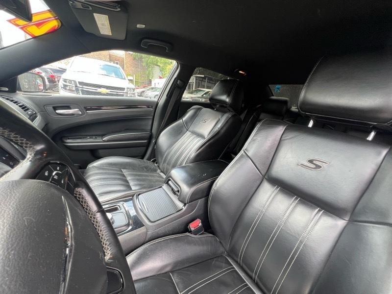Chrysler 300 S V6 RWD 2021