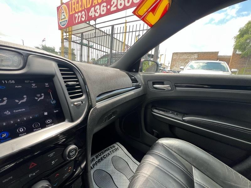 Chrysler 300 S V6 RWD 2021