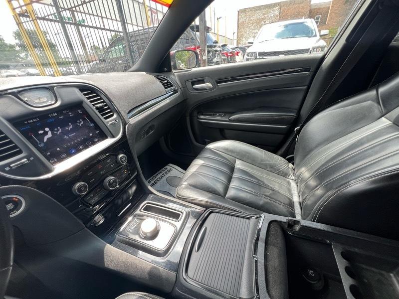 Chrysler 300 S V6 RWD 2021