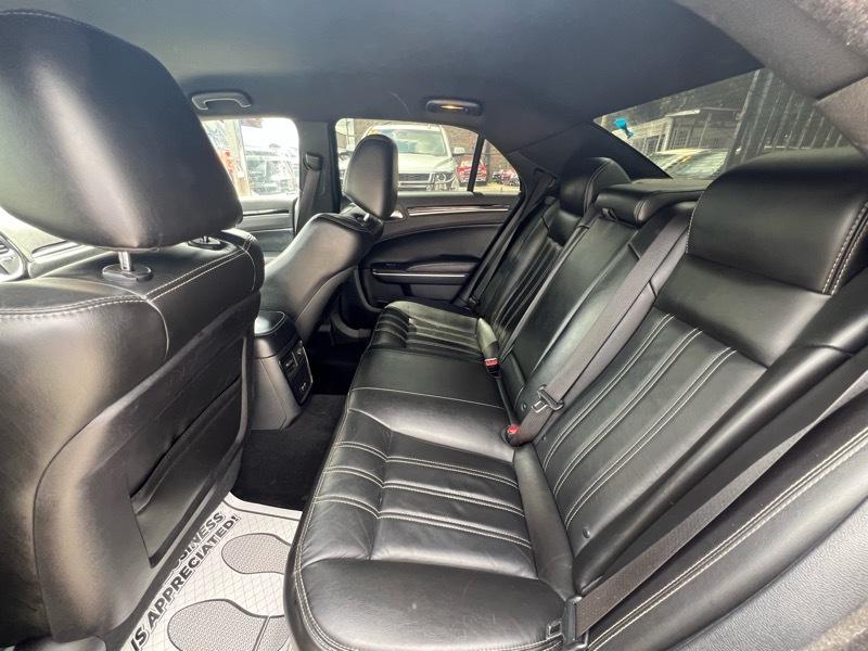 Chrysler 300 S V6 RWD 2021