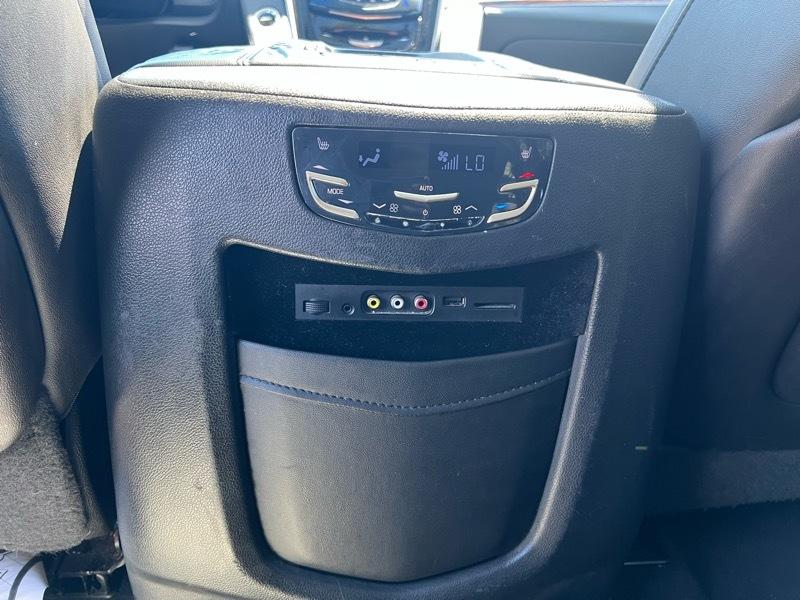 Cadillac Escalade Premium 4WD 2016