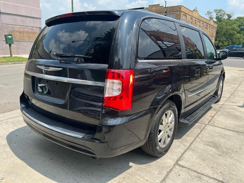 Chrysler Town & Country Touring 2016