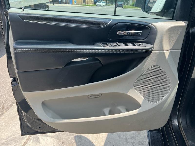 Chrysler Town & Country Touring 2016