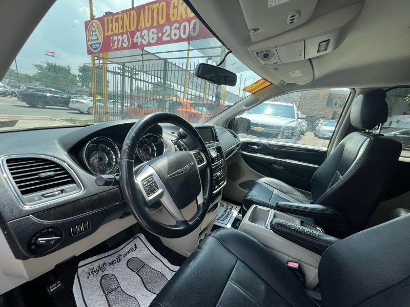 Chrysler Town & Country Touring 2016