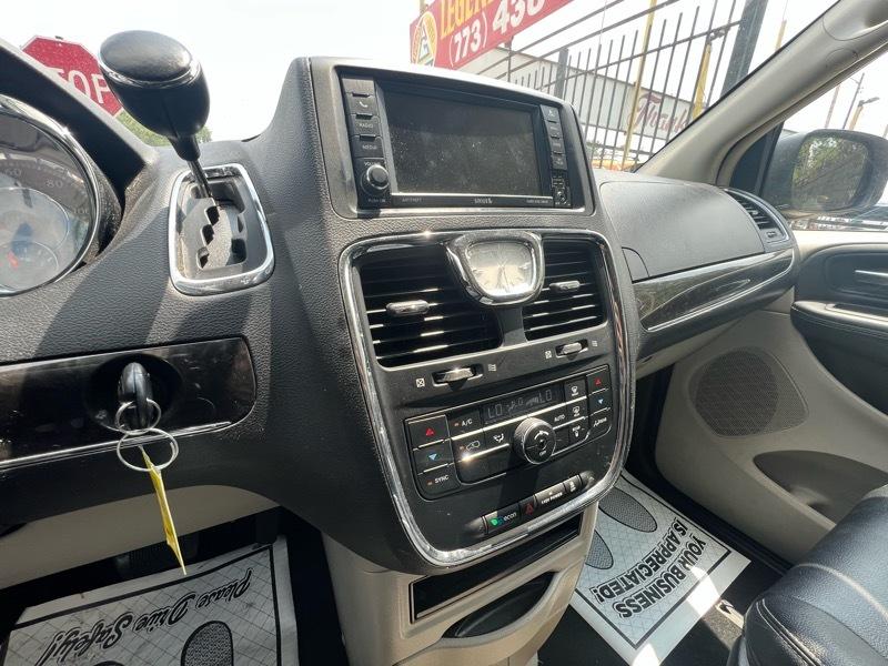 Chrysler Town & Country Touring 2016