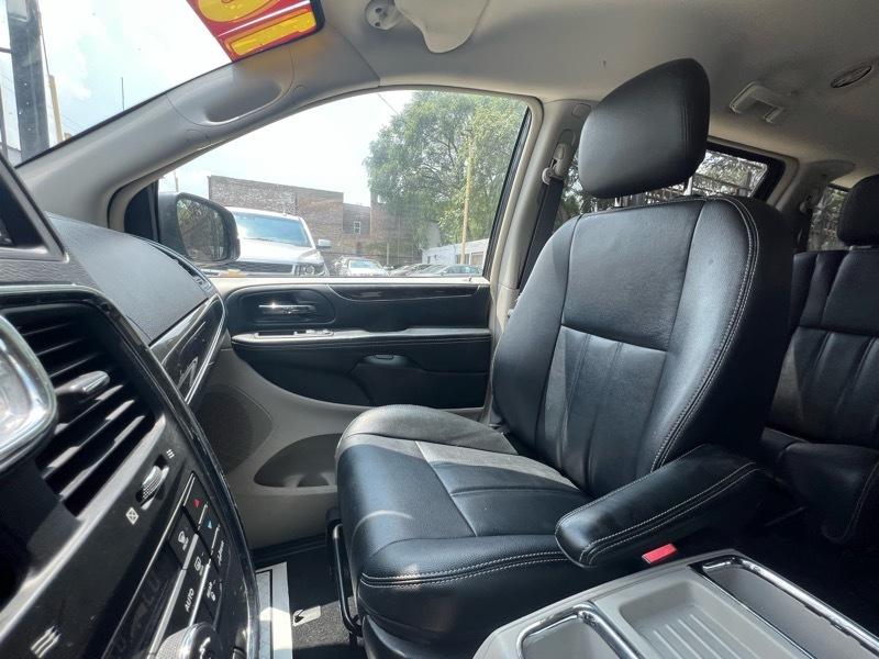Chrysler Town & Country Touring 2016