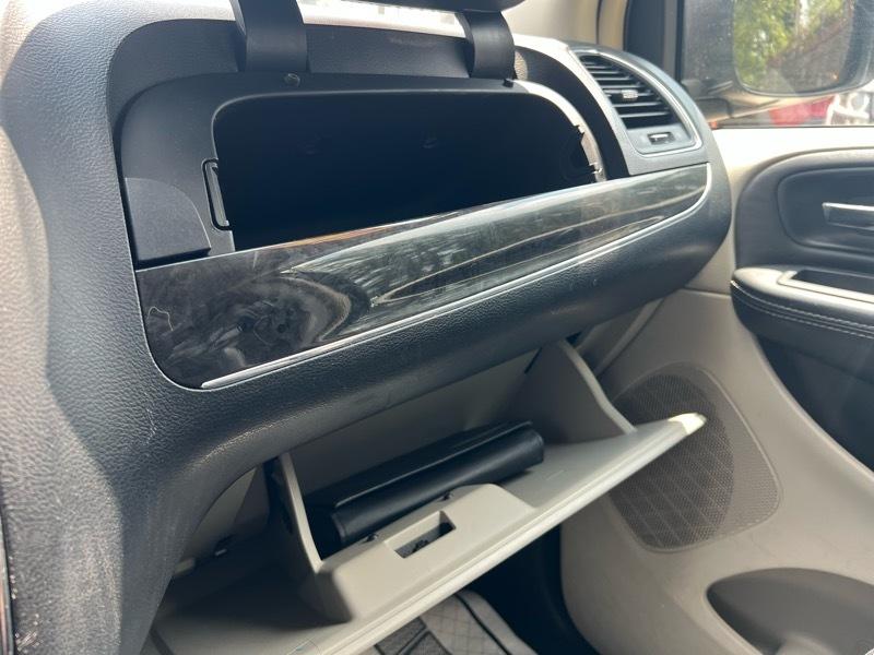 Chrysler Town & Country Touring 2016