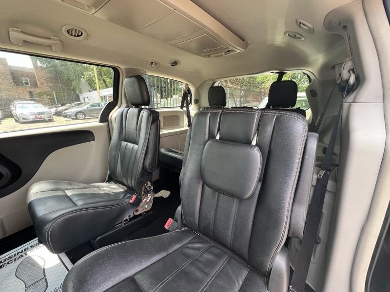 Chrysler Town & Country Touring 2016