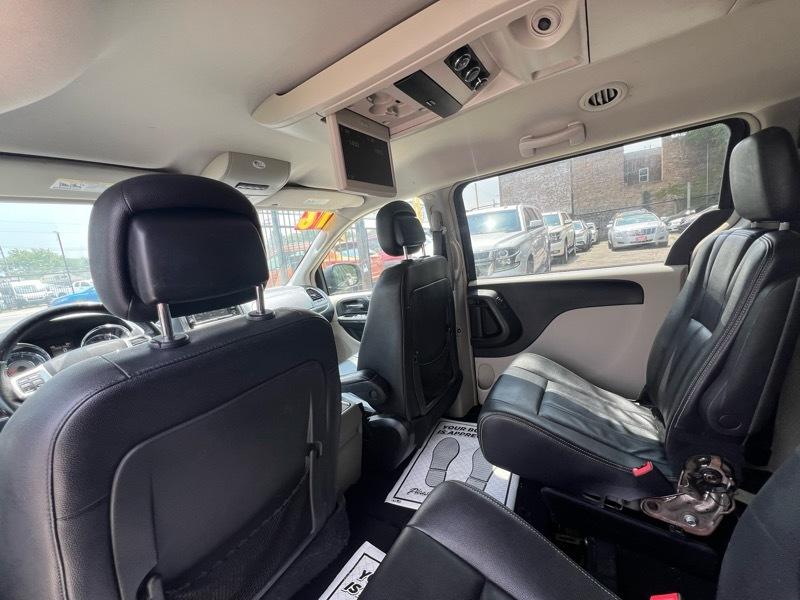 Chrysler Town & Country Touring 2016