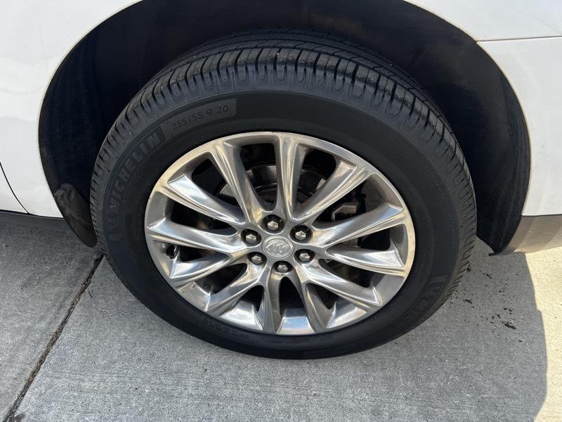 Buick Enclave Essence FWD 2019