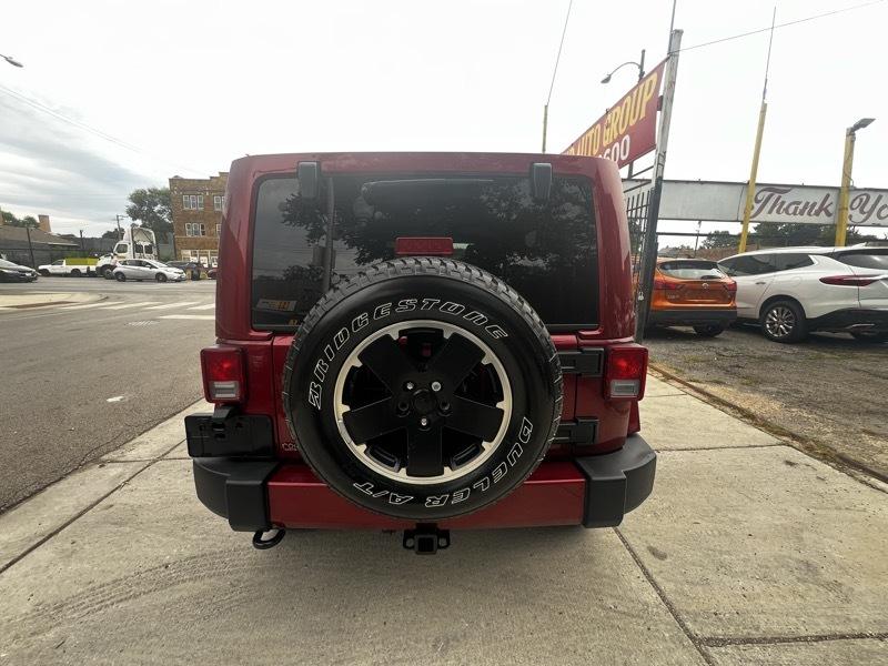 Jeep Wrangler Unlimited Sahara 4WD 2012