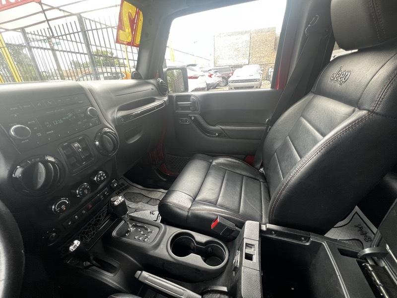 Jeep Wrangler Unlimited Sahara 4WD 2012