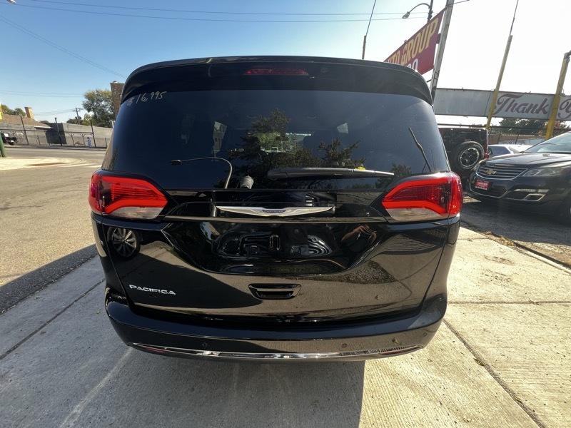 Chrysler Pacifica Touring-L Plus 2020