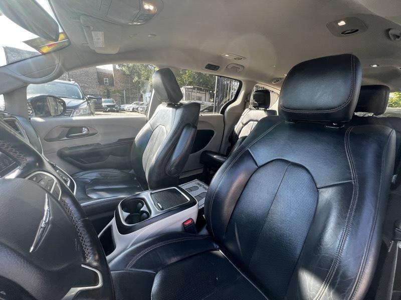 Chrysler Pacifica Touring-L Plus 2020