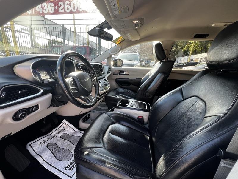 Chrysler Pacifica Touring-L Plus 2020