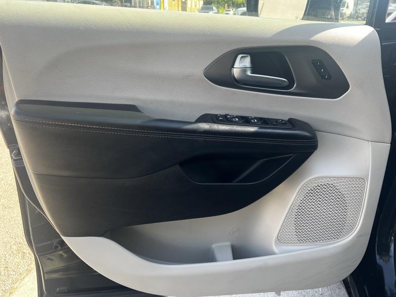 Chrysler Pacifica Touring-L Plus 2020
